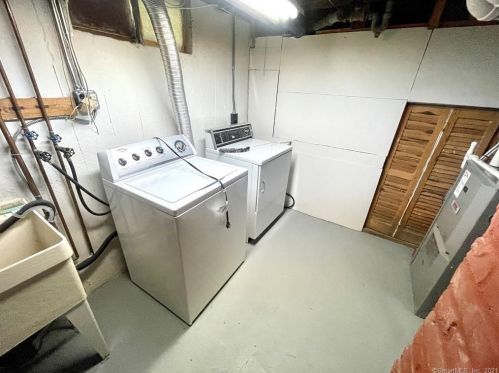 1190 Slater Rd, New Britain CT  06053-1613 exterior