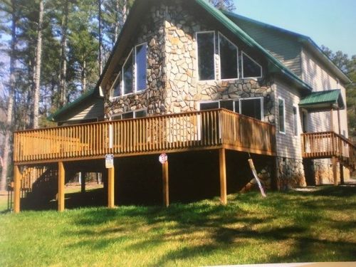 41 Claremont Ln, Clarksville, VA 23927-2571