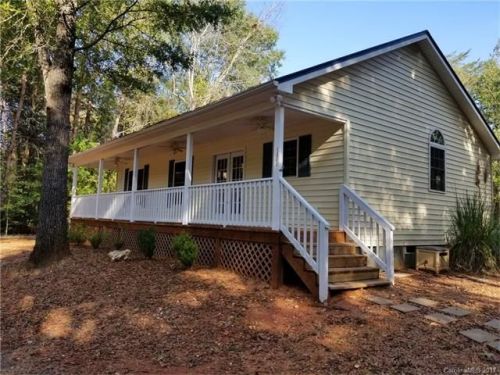 131 Hedgeline Dr, Uwharie, NC 27371-9708
