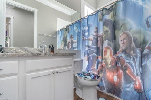 8506 Deimille Ct, Naples FL  34114-2712 exterior