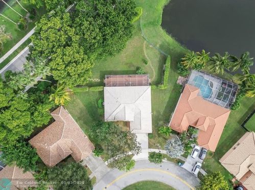 11901 20th St, Hollywood FL  33025-5616 exterior