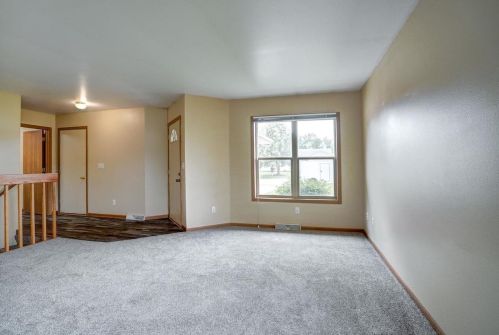 220 Parry St, Dodgeville, WI 53533-1916