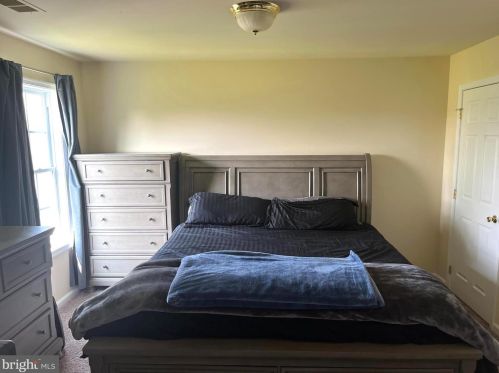 212 Ann St, Charles Town WV  25414-1604 exterior