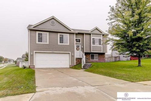 20901 Ash St, Gretna, NE 68028-4267