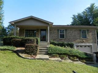 305 Par Ln, Glendale, KY 42701-9003