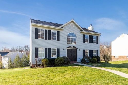 1001 High Meadows Dr, Gibsonia, PA 15044-9267