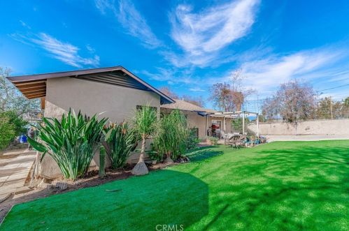 1823 Orange St, Riverside, CA 92501-1937