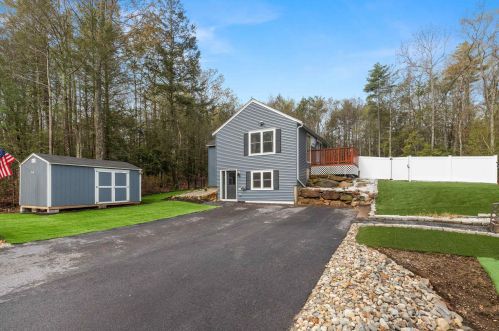 61 Caleb Dr, Danville NH  03819-3017 exterior