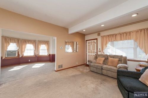 131 Schley St, Outwater NJ  07026-2337 exterior