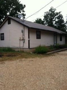 104 Chuparrosa Ln, Lost Pines, TX 78612-3842
