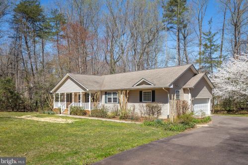 8401 Kennedy Dr, Owens, VA 22485-2136