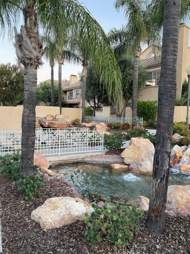 23609 Del Monte Dr, Santa Clarita, CA 91355-3379