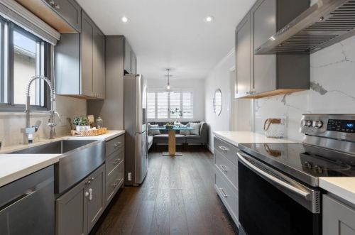 825 3rd Ave, San Bruno CA  94066-3211 exterior