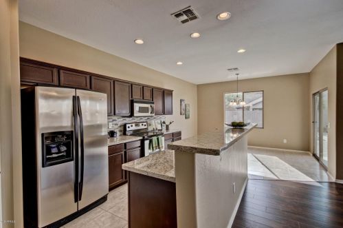 3860 Ashley Dr, Chandler AZ  85286-2714 exterior