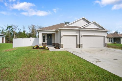 2359 35th Ave, Naples, FL 34120-7503