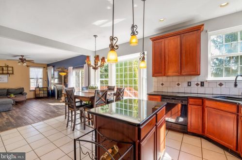 205 Beech Ln, Swedesboro NJ  08085-4033 exterior