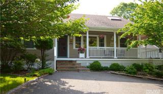 1475 Broadwaters Rd, Nassau Point, NY 11935-2678