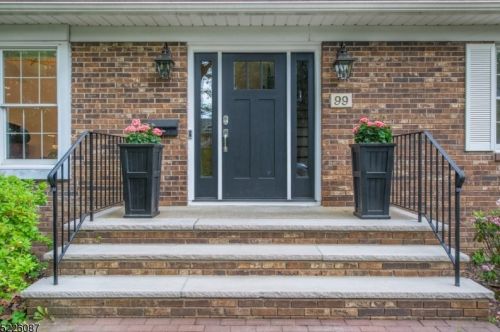 99 Laurel Hill Rd, Mountain Lakes, NJ 07046-1233