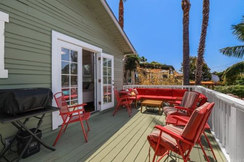 621 Horne St, Oceanside CA  92054-2418 exterior