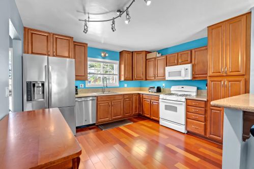 8555 Dobyns Dr, Santee CA  92071-3907 exterior