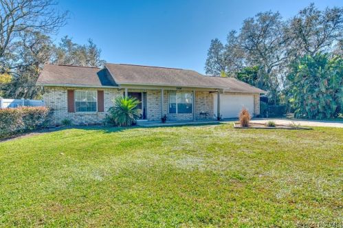 266 Shadydale Ct, Deltona, FL 32738-2215