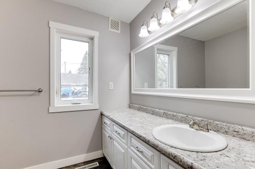 805 3rd St, Princeton MN  55371-1513 exterior