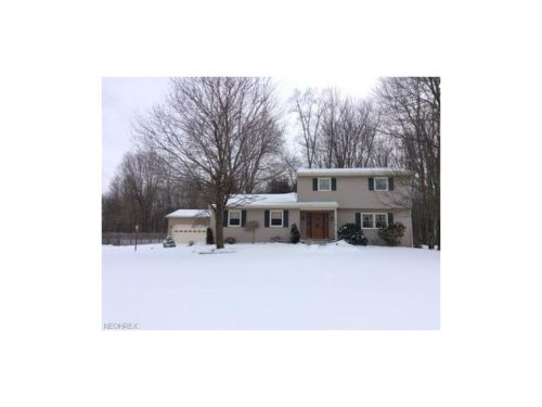 277 Hickory Ln, Salem, OH 44460-1169