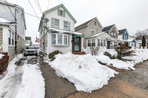221-25 108th Ave, Jamaica, NY 11429-1408