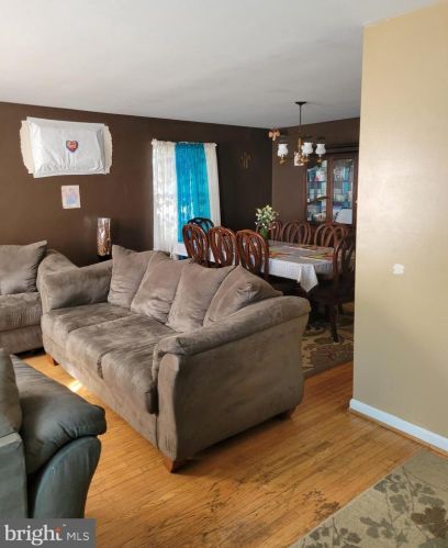 1243 Essex Ave, Woodlyn, PA 19094-1701