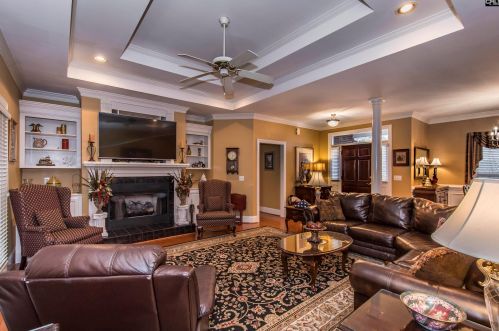 140 Clubhouse Dr, Cayce-West Columbia SC 29172-2584 exterior