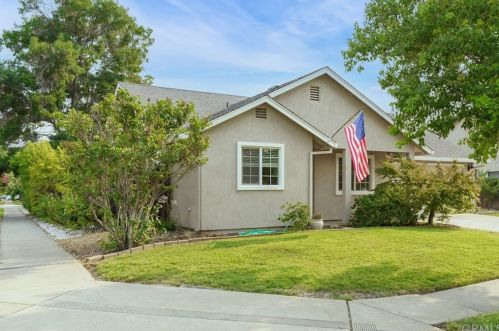 1586 Kona Dr, Chico, CA 95973-7687