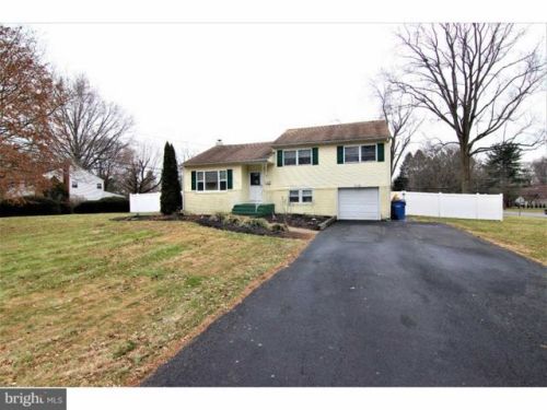 1 Springdale Ter, Yardley, PA 19067-3456