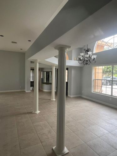 1306 Cottonwood Cv, Fort Pierce FL  34986-2002 exterior