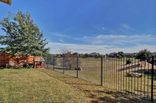 213 Seminole Canyon Dr, Georgetown TX 78628-7201 exterior