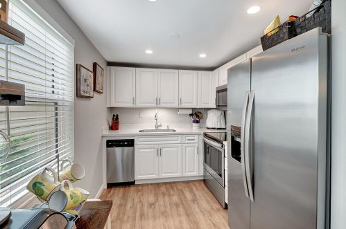 828 Flanders R, Delray Beach FL  33484-5335 exterior