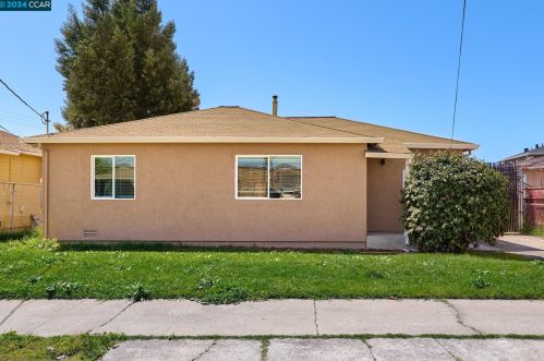 9321 Coral Rd, Oakland, CA 94603-1011