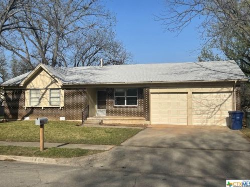 520 Kate St, Copperas Cove, TX 76522-3128