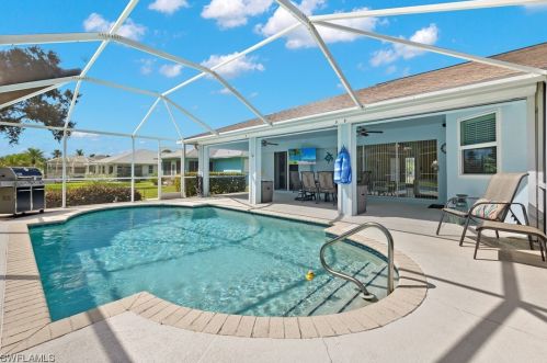 23463 Olde Meadowbrook Cir, Bonita Springs FL 34134-9132 exterior