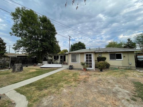 8631 Chapman Ave, Garden Grove, CA 92841-2204