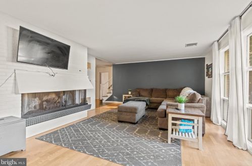 1980 Sterling Pl, Lancaster PA  17601-3848 exterior