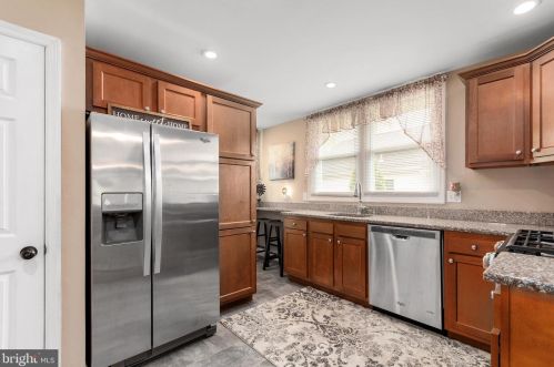 10 Cedar Ave, Berlin Boro NJ  08009-1302 exterior