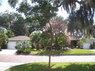 1048 Clearview Ave, Lakeland, FL 33801-5810