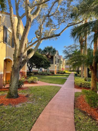 10282 Fox Trail Rd, West Palm Beach, FL 33411-1421