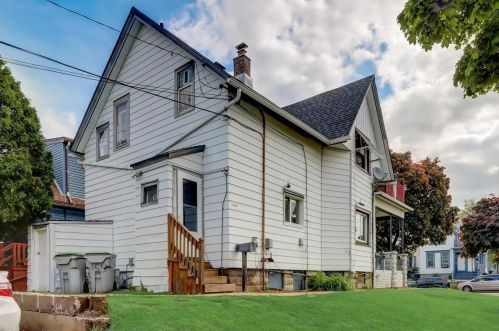 1573 12th St, Milwaukee WI  53204-2735 exterior