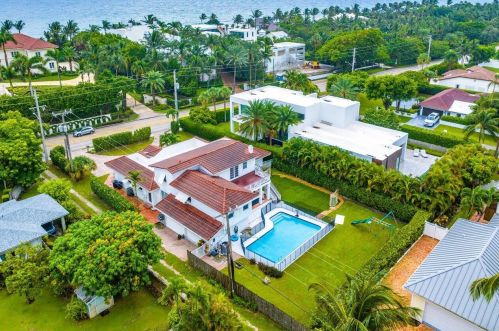 6260 Ocean Blvd, Boynton Beach FL  33435-5212 exterior