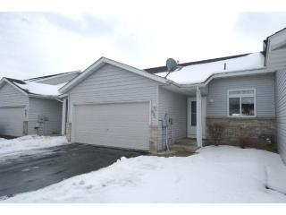 635 35th St, Hastings, MN 55033-4143