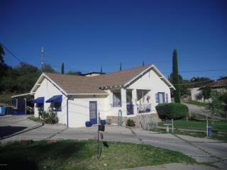 504 Walnut St, Nogales, AZ 85621-2042