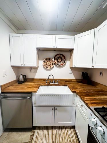 9229 Lanning Ln, Morongo Valley, CA 92256-9383
