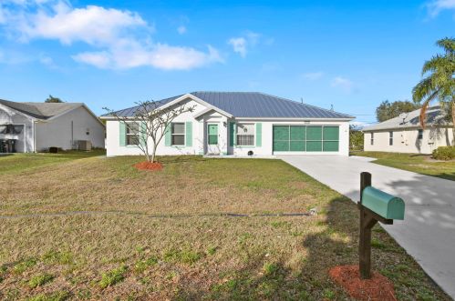643 Hillsboro Cir, Fort Pierce, FL 34953-3338