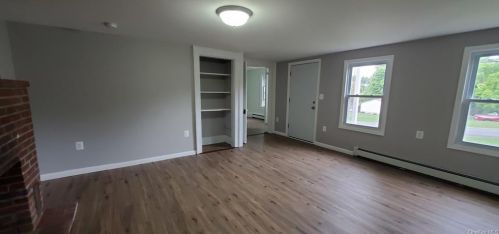 2 Plattekill Rd, Marlborough NY  12542-6023 exterior